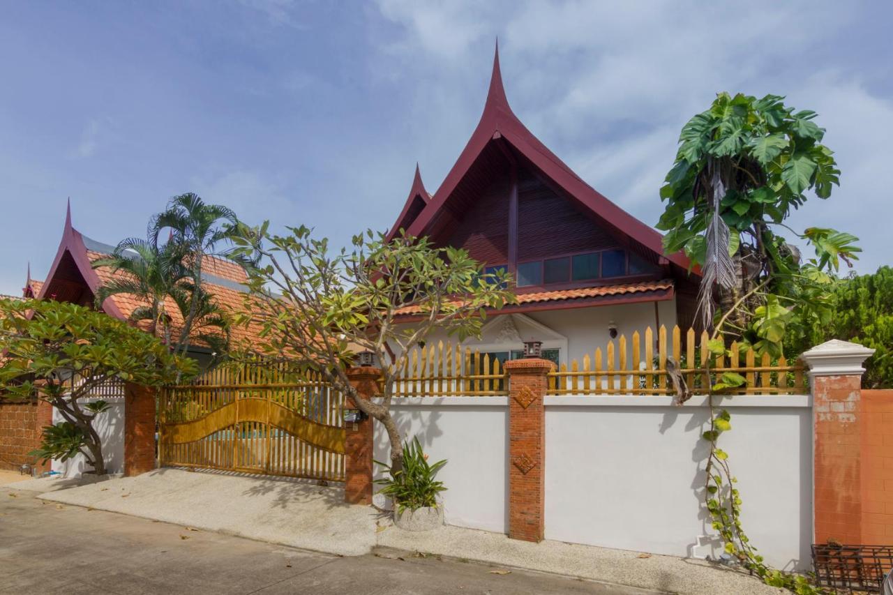 Nowhere Villa Pluto Паттая Екстер'єр фото
